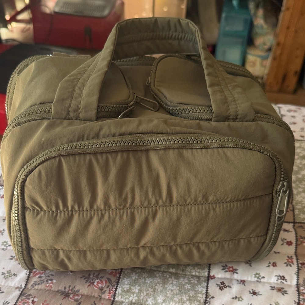 Khaki Men's Toiletry Bag